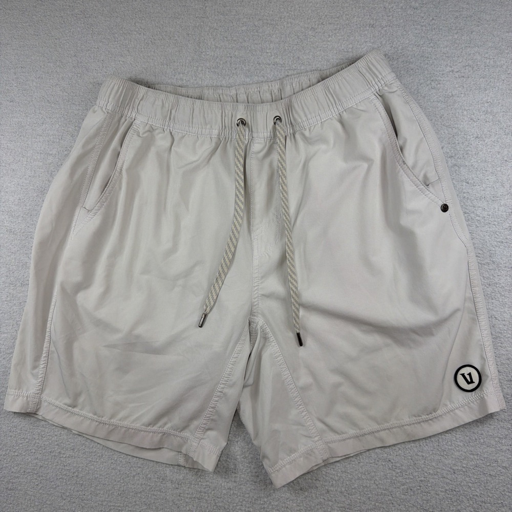 Vuori Men's L Kore Short Lined 7" Gym White gray Activewear Gym Stretch Casual